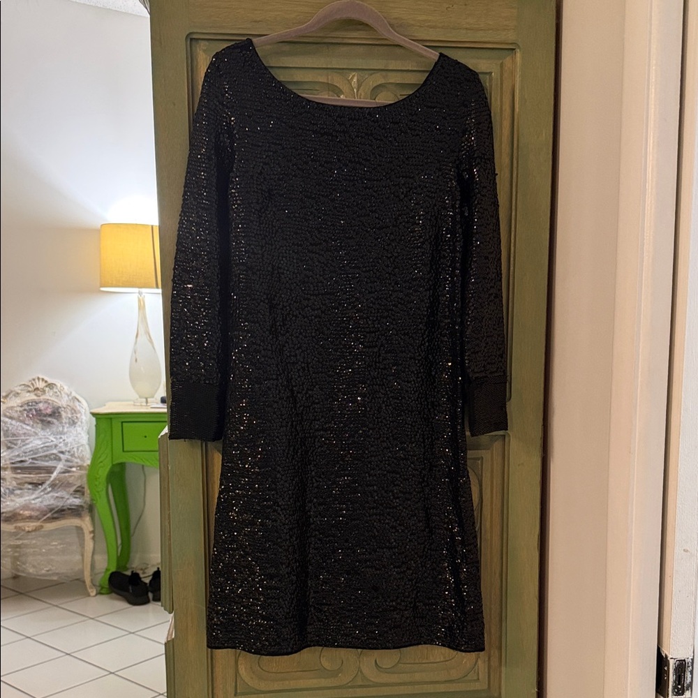 Black Sequin Long-Sleeve Shift Dress - Sleek Evening Style